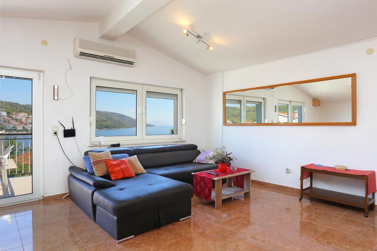 Apartments By The Sea Businci, Ciovo - 9450 Trogir Eksteriør bilde