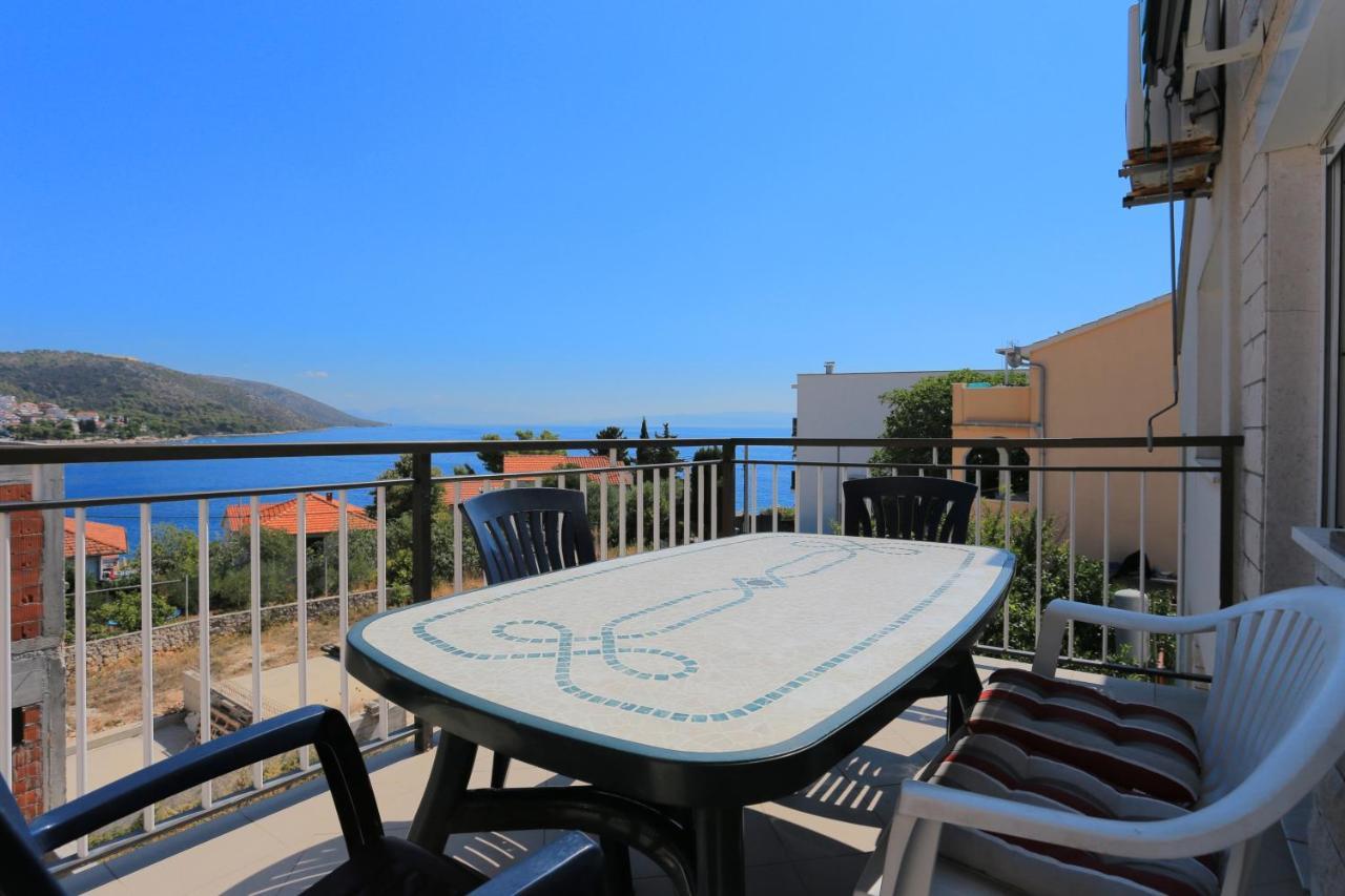 Apartments By The Sea Businci, Ciovo - 9450 Trogir Eksteriør bilde