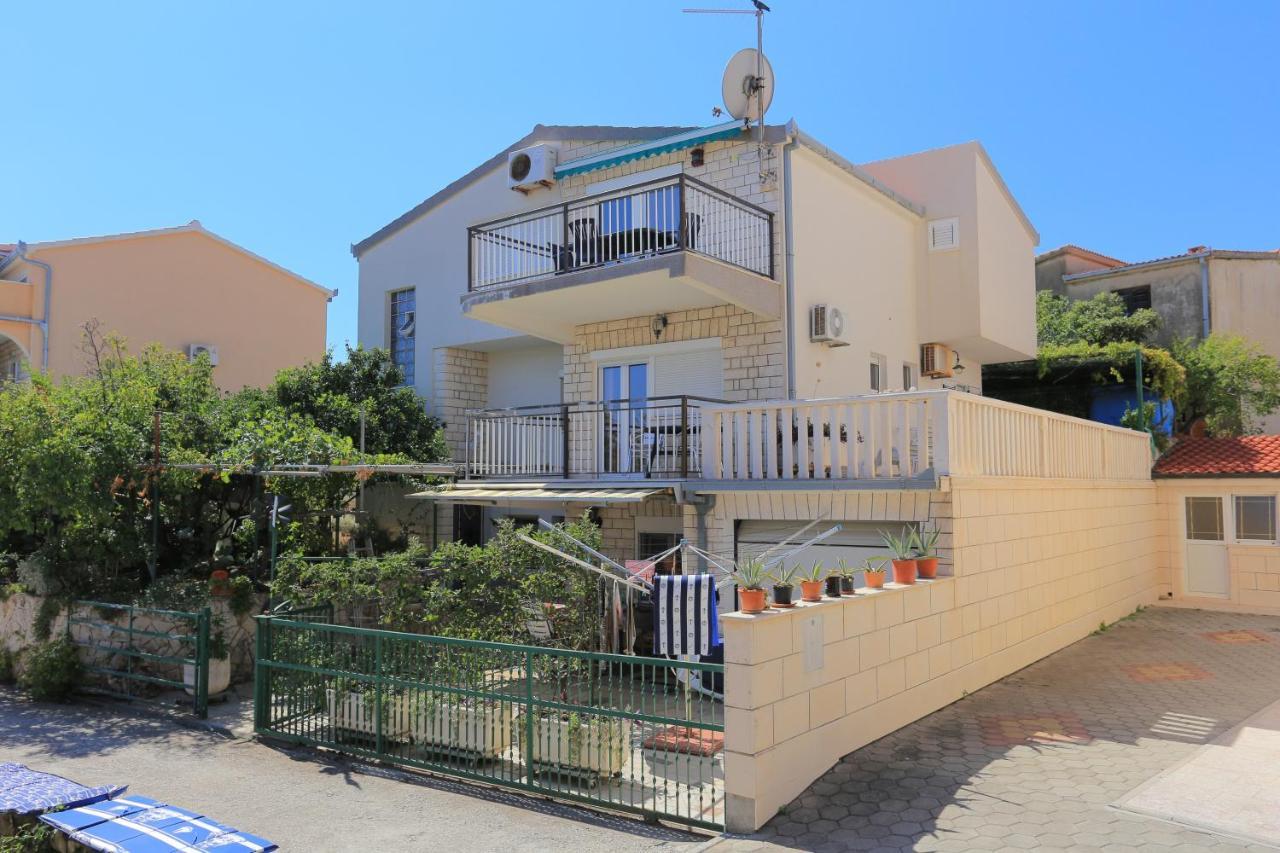 Apartments By The Sea Businci, Ciovo - 9450 Trogir Eksteriør bilde